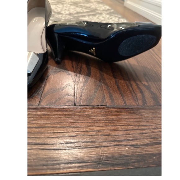 Prada Patent Leather Heels - Picture 9 of 9
